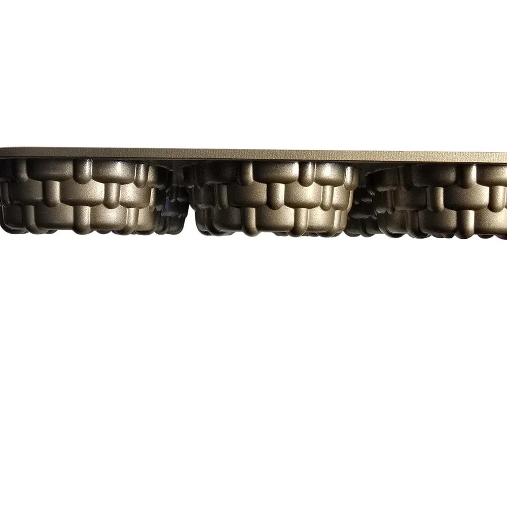 NEW Fancy‎ Nordic Ware Shortcake Baskets Pan Cast Aluminum 6 Cake Non-Stick Gold